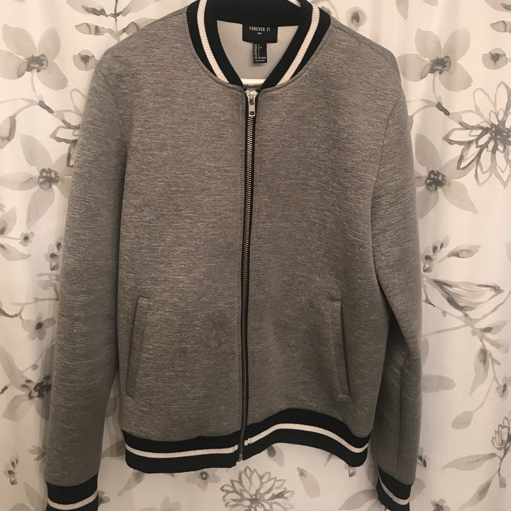 Forever 21 BOMBER JACKET (VERY COMFORTABLE)